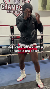 The average boxer goes pro a little over 20 years old. #boxing #boxin...