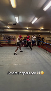 I cant tell the amateur from the pro tbh (h/t lilngb/IG) #boxingto...