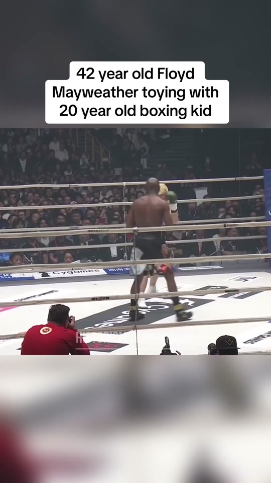 A very one sided boxing match to say the least… #floydmayweather #m...