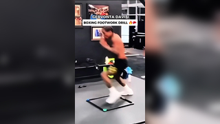 GERVONTA DAVIS BOXING FOOTWORK DRILL #boxing #boxer #boxingtok #bo...