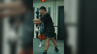 Bivol teaches his Soviet technique @Ben Amanna #boxing #fyp #vir...