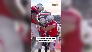 He snags an unreal TD catch for @Ohio State Football #ohiostatefootb...