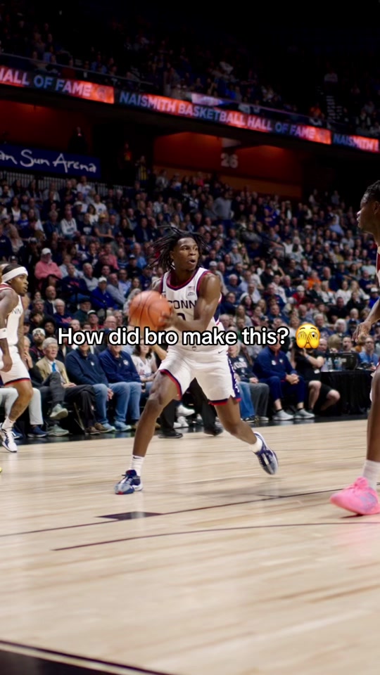 Pump fake of doom #collegebasketball #ncaa #cbb #uconn