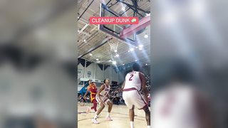 oh it’s like that @cbm._4 #usc #collegebasketball