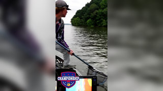 AN 8 POUNDER!!!   Watch the moment when eventual National Champions D...