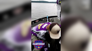 AN 8 POUNDER!!!   Watch the moment when eventual National Champions D...