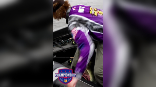 AN 8 POUNDER!!!   Watch the moment when eventual National Champions D...
