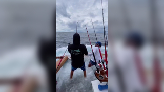 Crazy competitive fishing #fish #fishing #croc #fishinglife #fishi...