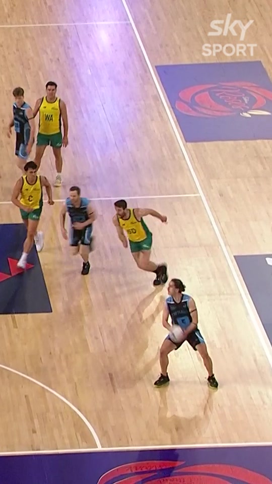 Junior Levi to the hoop with AUTHORITY! #netball #nzmen #transtasma...