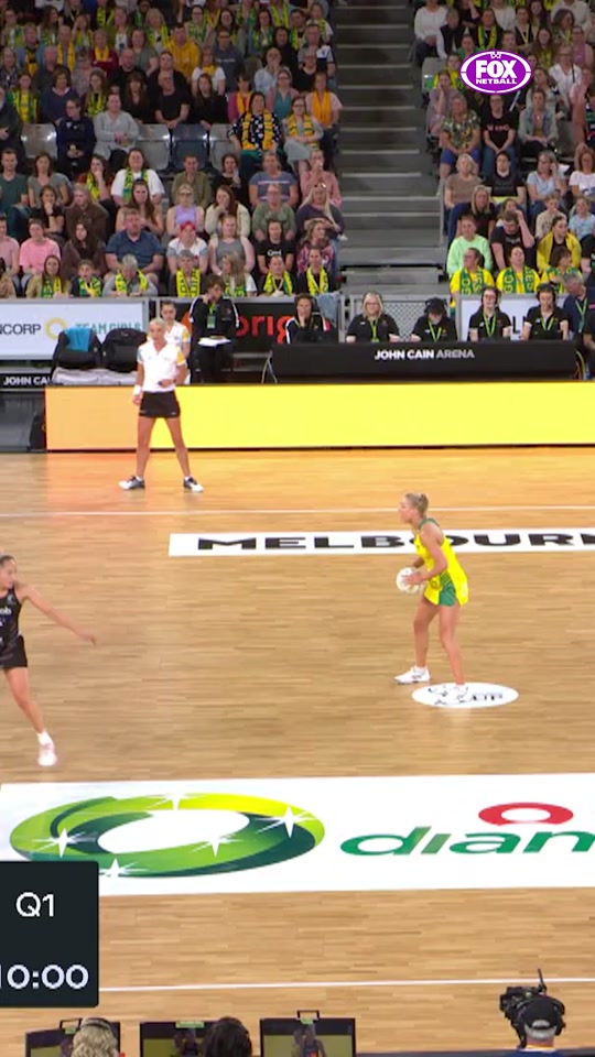 Quick thinkin' from Sophie #netball #skill #sports