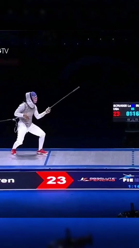 Lauren Scruggs ?? hits a clean behind the head riposte. #Fencing #E...