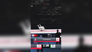 Le Pechoux ?? gets a stop hit on Meinhardt ?? A stop hit in foil fen...