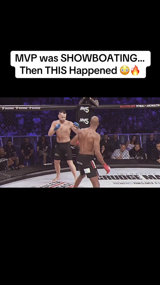 Even the flashiest ones get caught eventually #mma #ufc #knockout #k...