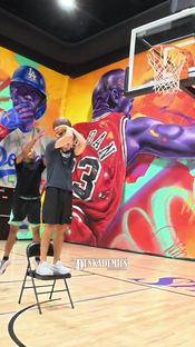 $200,000 Dunk Contest prep with @t.currie #dunkademics #dunk #basketb...