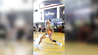 Is @Jordan Southerland the best 1 foot dunker of all time? Let me kno...