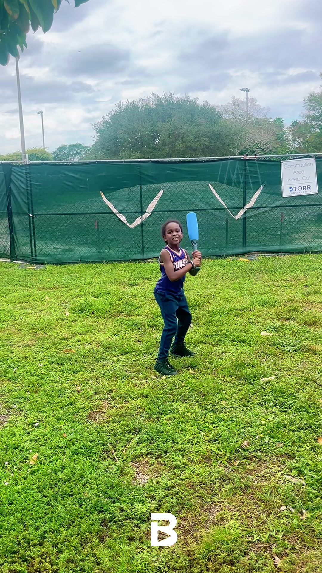 6YEAR OLD BASEBALL PLAYER KING Practices @ park