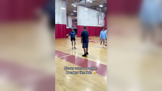 “OH NOOOO” (seanv2008/IG) #playmaker #basketball