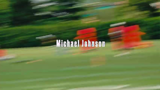 Olympic Legend Michael Johnson Drops In on Eagles Training