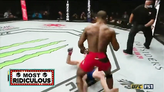 UFC 207 : Alex Garcia landed an overhand right that lifted Mike Pyle off the canvas.