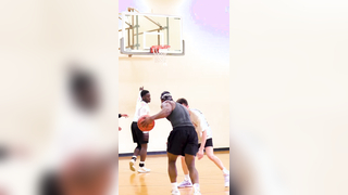 don’t be fooled by the muscles‍ #basketball #hoopersoftiktok #mi...