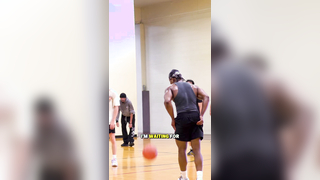 don’t be fooled by the muscles‍ #basketball #hoopersoftiktok #mi...