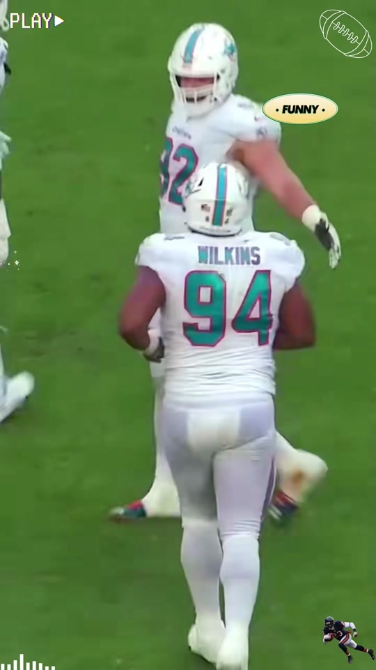 Christian Wilkins mic’d up is pure comedy#sports #nfl #nflfootbal #...