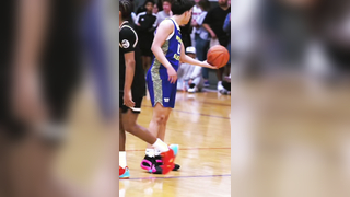 He couldn’t believe he was being subbed out #aau #micdup #youhackinf...