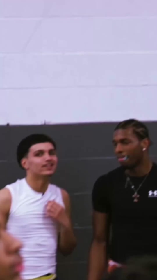 He couldn’t believe he was being subbed out #aau #micdup #youhackinf...