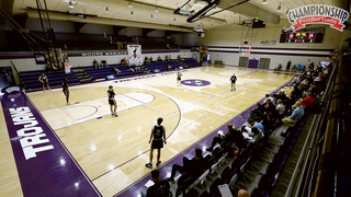 Randy Bennett - Saint Mary's Gaels Head Coach - shows his 40 side & 40 strong pick & roll in action!