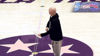 Randy Bennett - Saint Mary's Gaels Head Coach - shows his 40 side & 40 strong pick & roll in action!