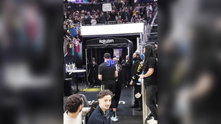 Steph Curry Hits IMPOSSIBLE Shot @NBA @Stephen Curry #nba #basketb...
