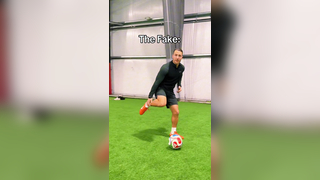 The Art of the Fake Injury ? Try at your own risk #soccer #footba...