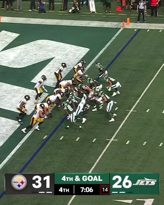 Justin Fields high steps into the end zone. (via NFL/IG) #highlights ...