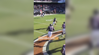 Justin Fields Does It Again | Chicago Bears Highlight