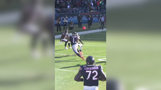 Justin Fields Does It Again | Chicago Bears Highlight