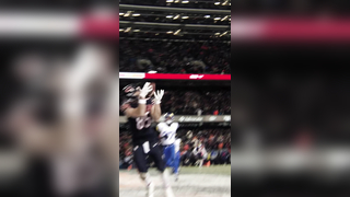 had both sidelines in shock #nfl #calebwilliams #micdup #chicagobea...
