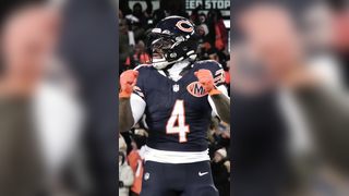 had both sidelines in shock #nfl #calebwilliams #micdup #chicagobea...