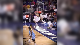 WHO SAID WOMEN CAN'T DUNK? {@canadabasketball Toby Fournier dunk vide...