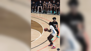 Agot Makeer just outscored IMG in the first half Makeer had 29 poi...