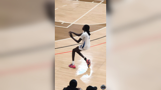 Agot Makeer just outscored IMG in the first half Makeer had 29 poi...