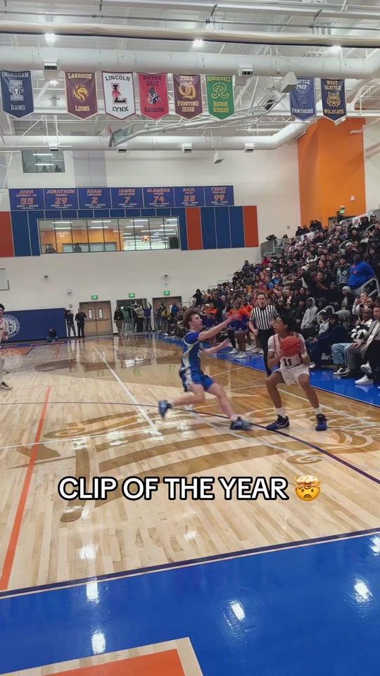 DOUBLE ANKLE BREAKER WHAT??? @Tstokes #jjcrawford #basketball #hig...