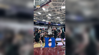 Jordan Smith is a tremendously unique player @Hoophall Classic #str...