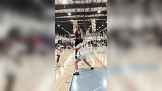 Jordan Smith’s elite two-way game was on FULL display in EYBL Session...