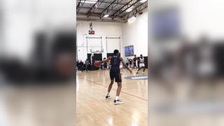 6-11 Cameron Williams is a SNIPER #comptonmagic #magicboyz