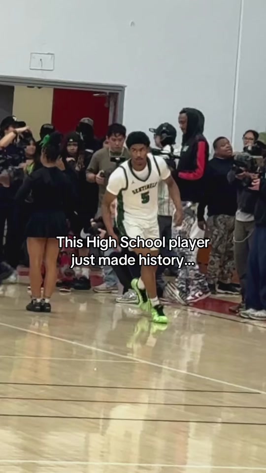 Some GOAT stuff right here #jasoncrowejr #record #basketball #high...