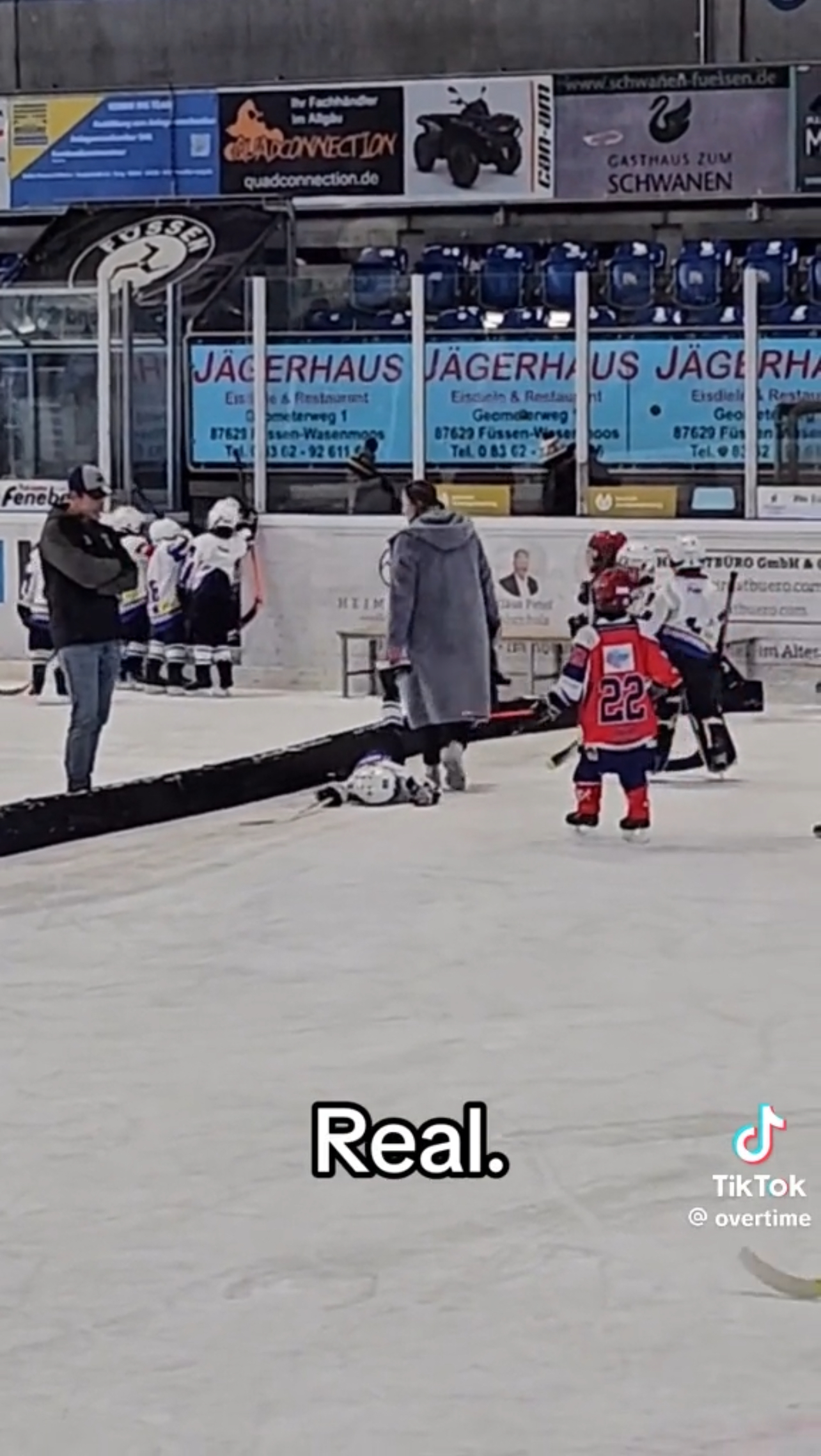 Mom dragging son off ice during hockey practice