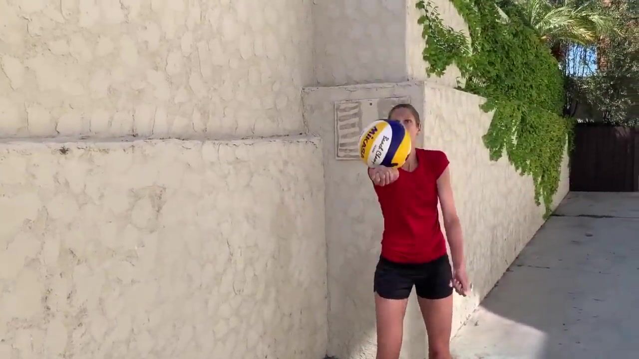 10 Individual Volleyball Drills To Try At Home