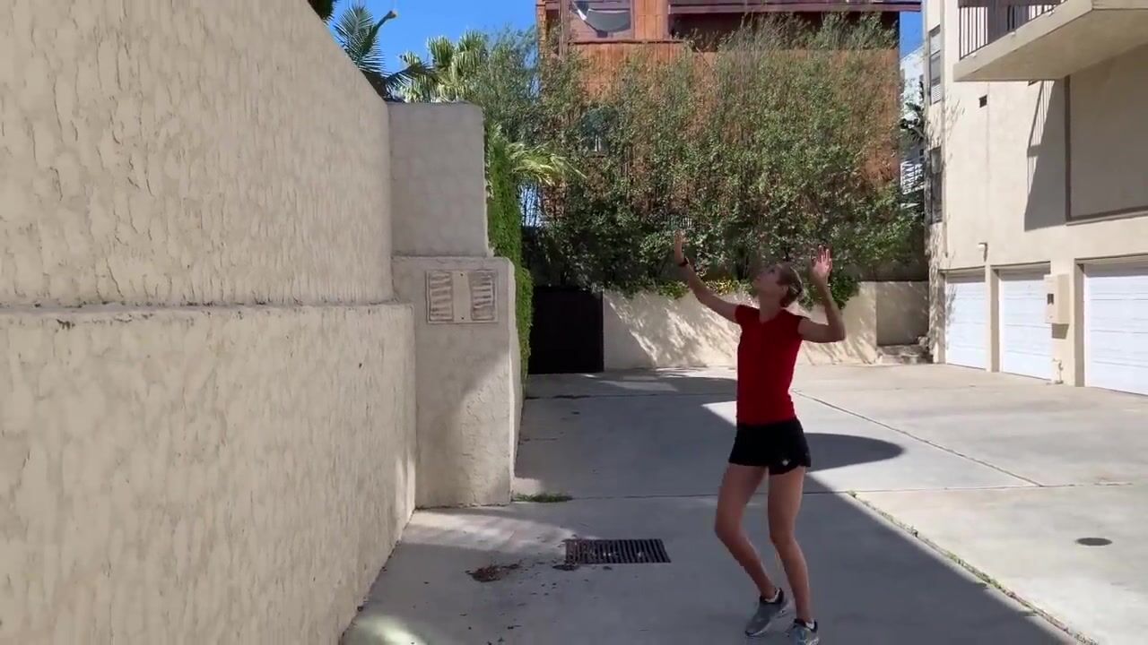 10 Individual Volleyball Drills To Try At Home