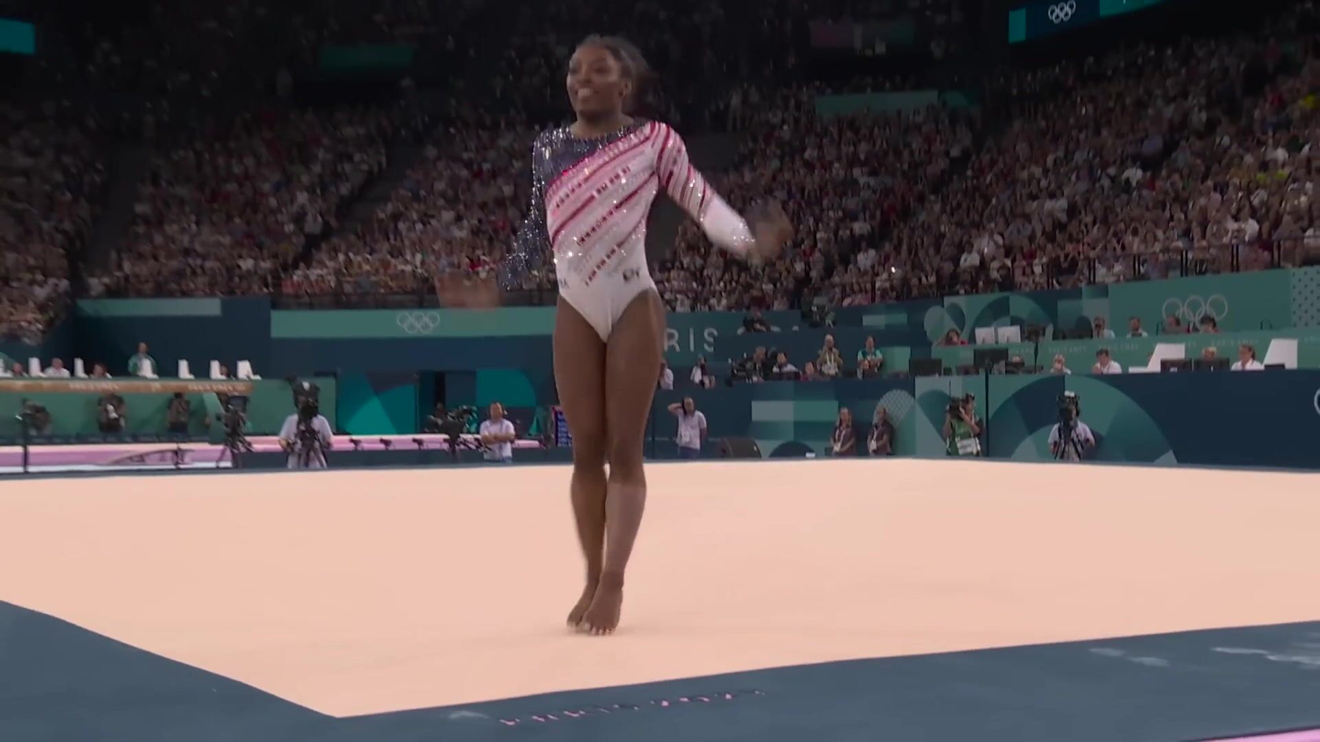 Simone Biles' Stunning Floor Routine Secures Gold for Team USA | Paris ...